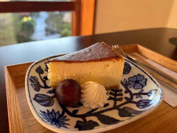 cafe 庭とブンガク 倉敷カフェ　チーズケーキ