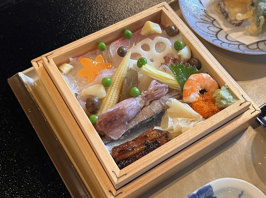 裏返すとびっくり!?岡山名物・返し寿司が倉敷駅近くの「四季彩料理 成一(しげいち)」で食べられる! | KCTトクもりっ